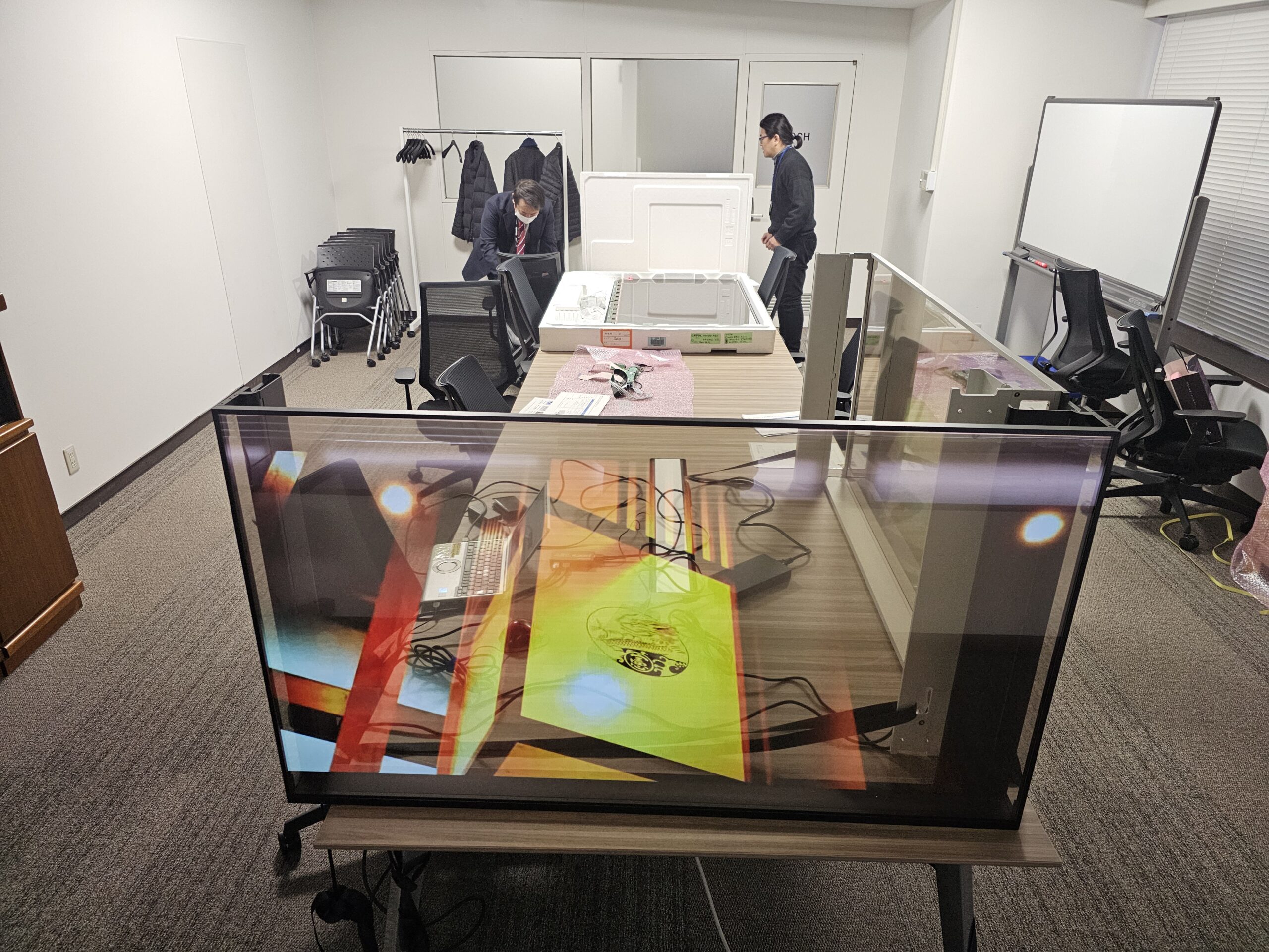 透過ショーケース